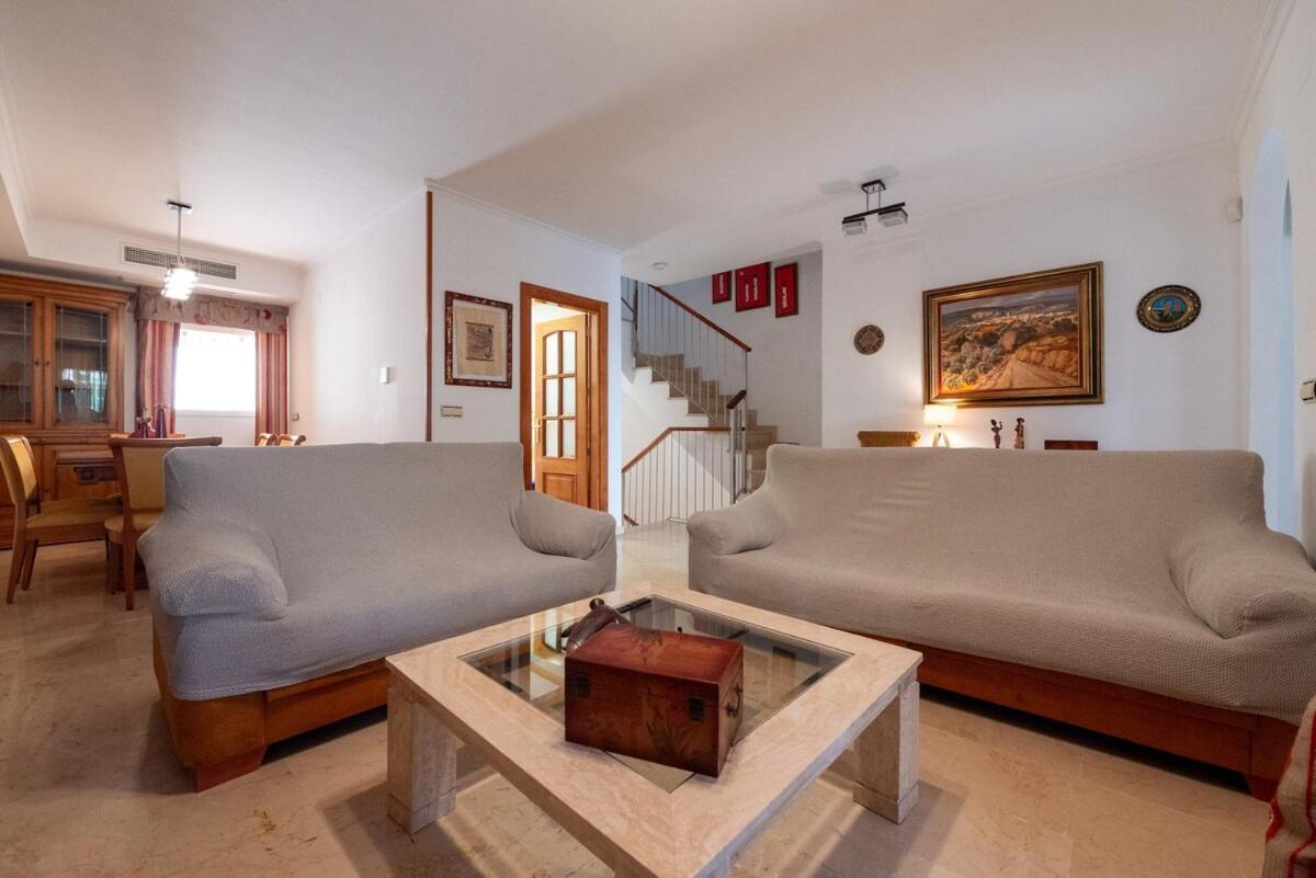 Apartment 3 Bedroom El Arenal Marbella